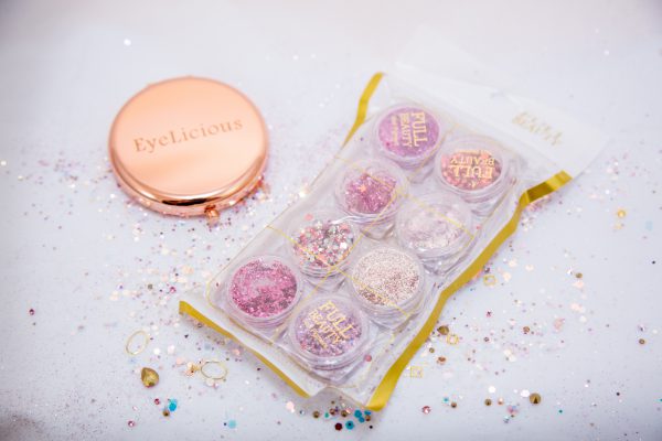 Paillettes scintillantes pour les ongles