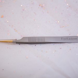 Tweezers