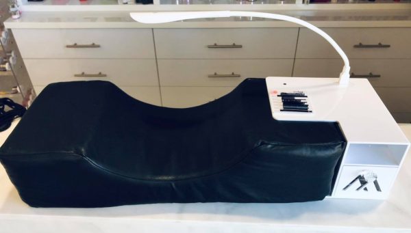 Coussin pour les techniciennes en cils